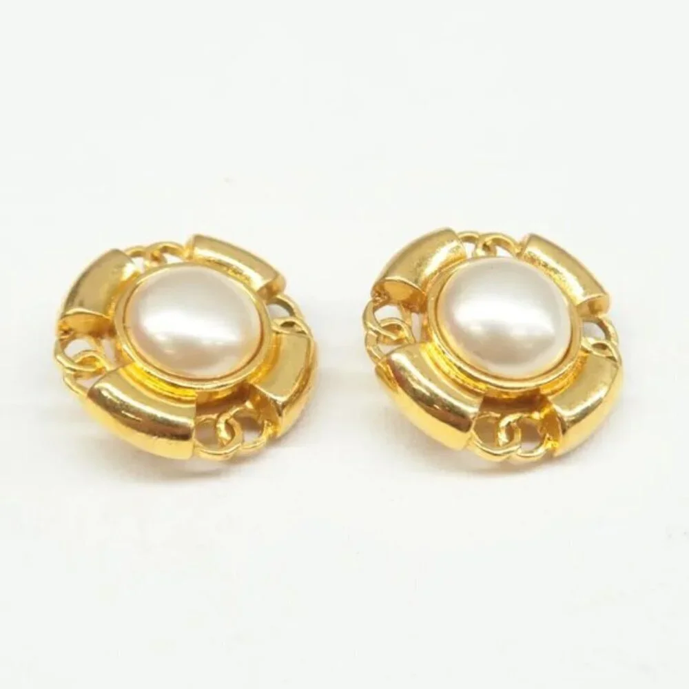 100% Authentic CHANEL Gold Metal CC Pearl Clip-On Earrings